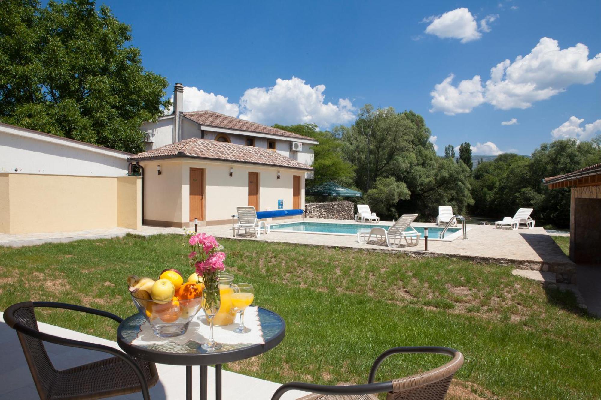 Motel Kolo Buna Rum bild